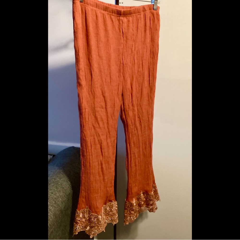 L Linen Pretty Angel Orange Lace Cuff Pants Cropped Inseam 26”